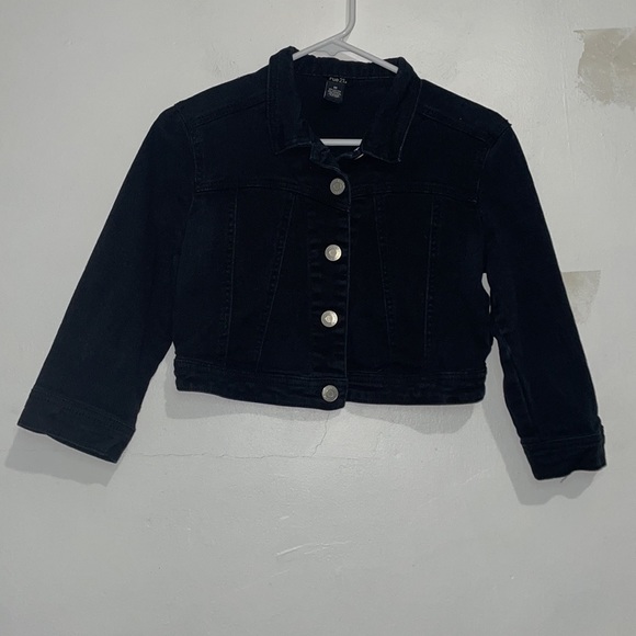 Size M Women’s Rue21 Cropped Black Jean Jacket - Picture 1 of 3